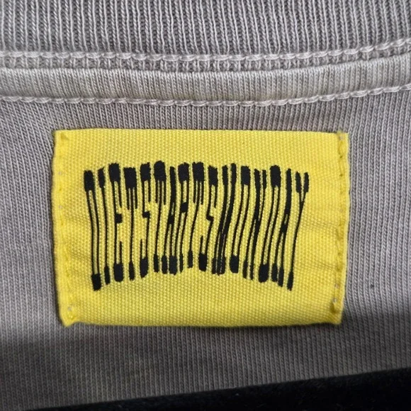 Diet Starts Monday Mens XL T-Shirt The World Is Yours Earth Graphic Short Sleeve - Picture 4 of 6